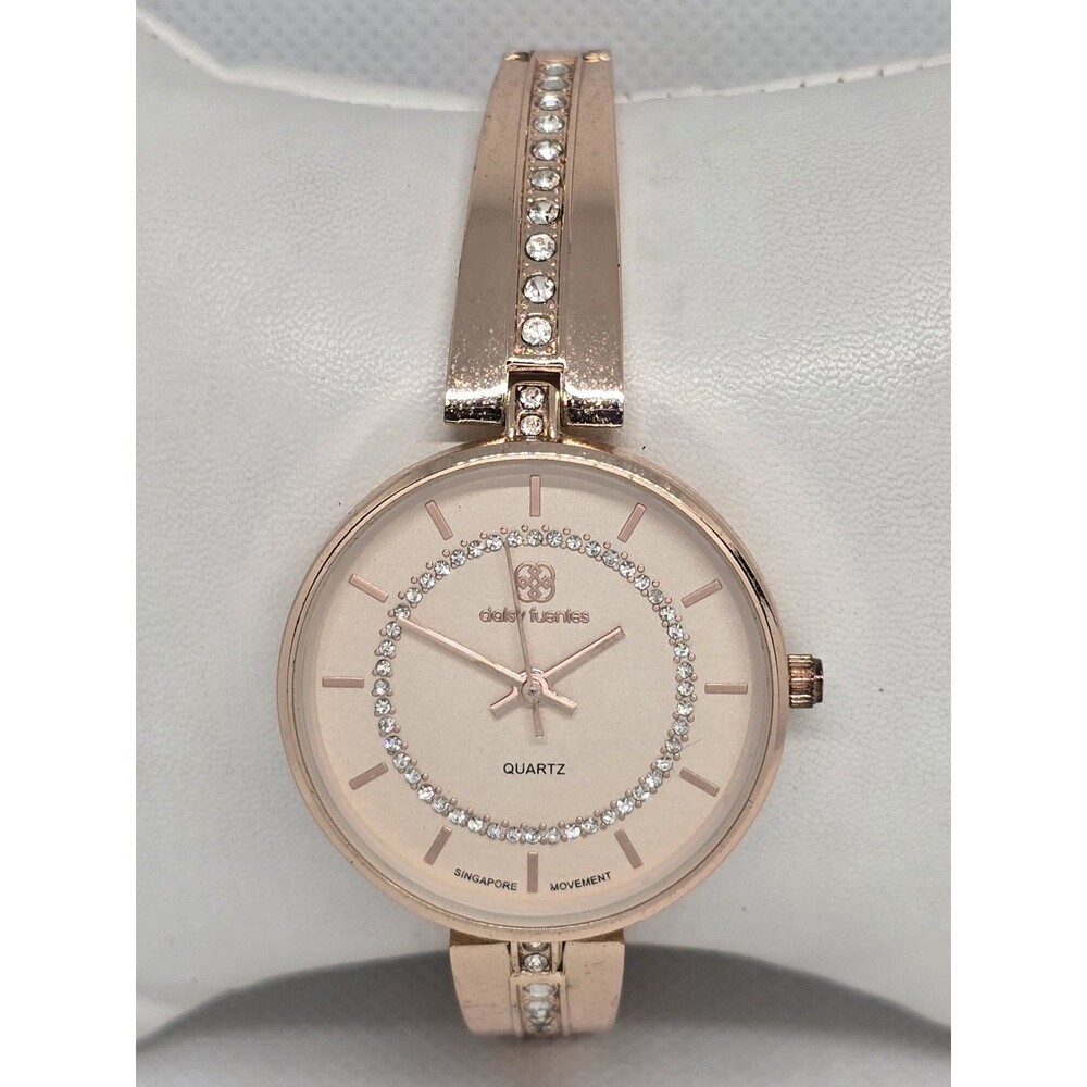Women's Daisy Fuentes Stylish Trendy Rose Gold Tone Bangle Bracelet Watch 14 - Picture 5 of 8
